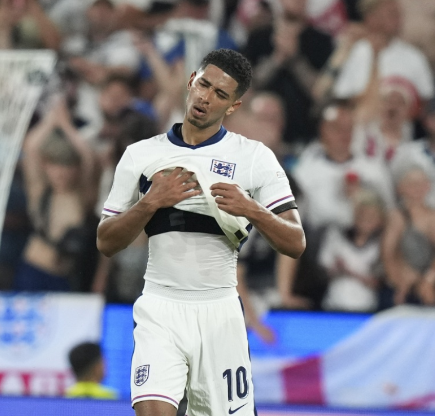 此在防守端 此在防守端